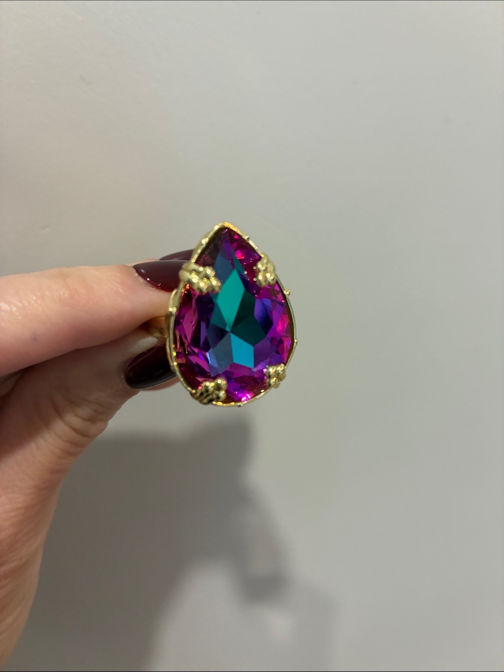 Glitz Mob Teardrop Mystic Peacock Ring - Purple & Green- adjustable-preowned - Picture 3 of 6